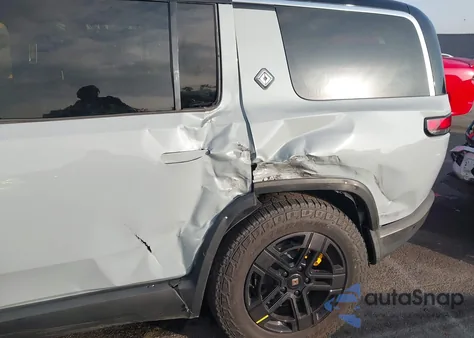 2023 Rivian R1S Adventure z USA, uszkodzony, nr VIN 7PDSGABA0PN019590